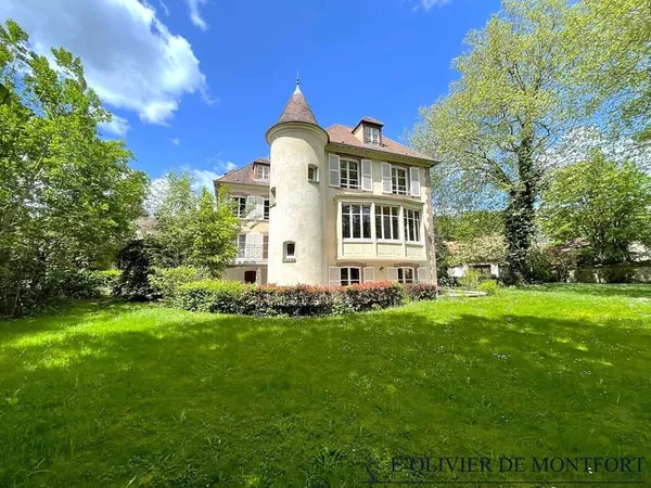 Maison de maître de 8 pièce(s) 635 m2