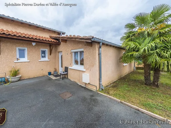 Villa proche centre village
