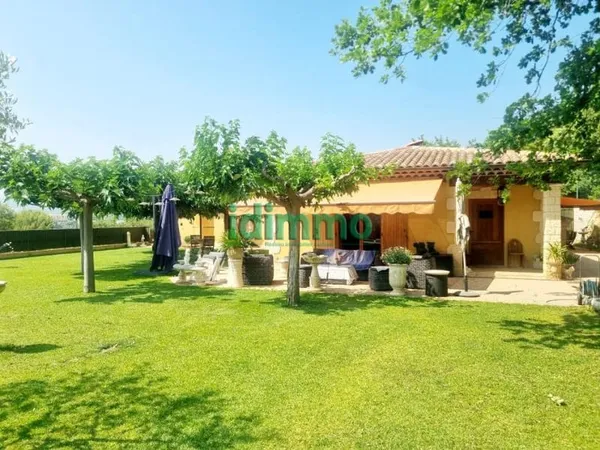 Draguignan villa F6 197m2 piscine garage terrasse 3800m terr