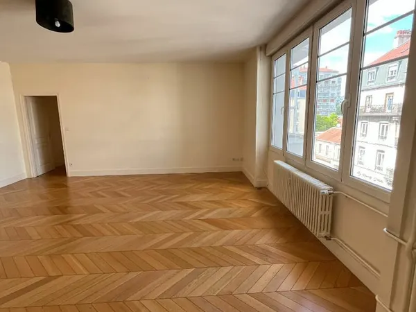 T4 27 avenue Carnot - BESANCON