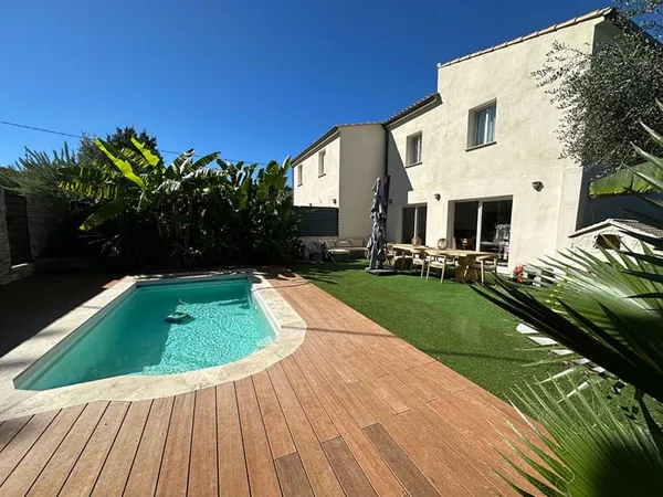 Maison Six Fours Les Plages 5 pièce(s) 110 m2