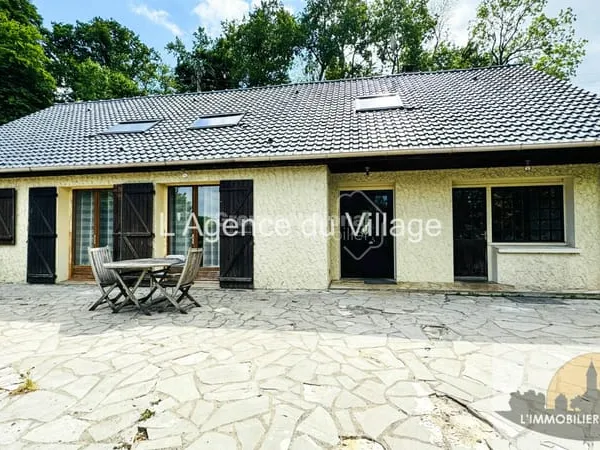 Maison proche chaumont en vexin 10 pièce(s) 152.56 m2