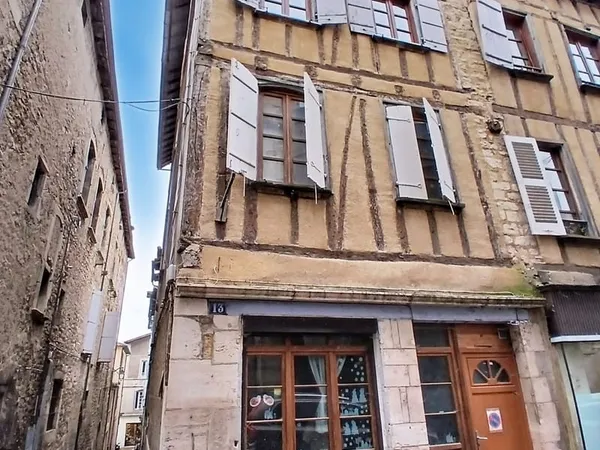 IMMEUBLE DE RAPPORT LOCATIF