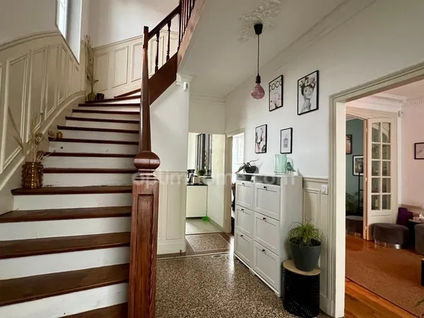Maison bourgeoise rénovée avec goût - Melun centre