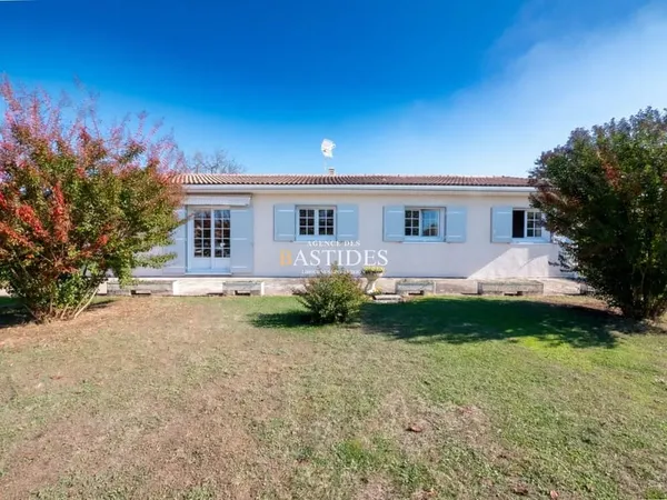 Maison de plain pied à Abzac