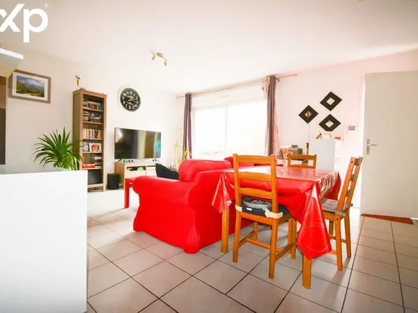 33760-TARGON - APPARTEMENT DEUX PIECES - PARKING