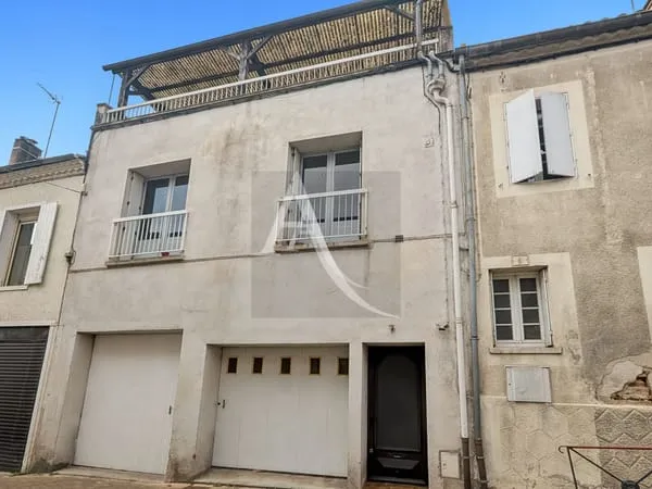 Charmante maison de ville avec garage et terrasse