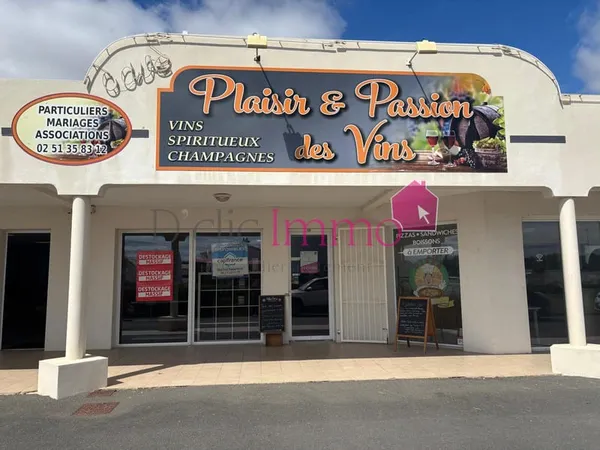 Local commercial avec terrasse à Soullans !