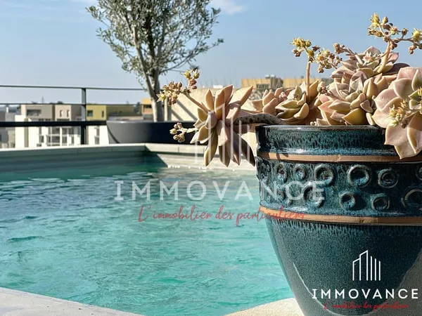 Pentouse de 123m2 habitables avec 200m2 de terrasse avec piscine