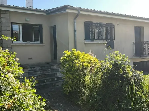 Maison de plain-pied, 90 m², 3 chambres, terrain 700 m² au calme
