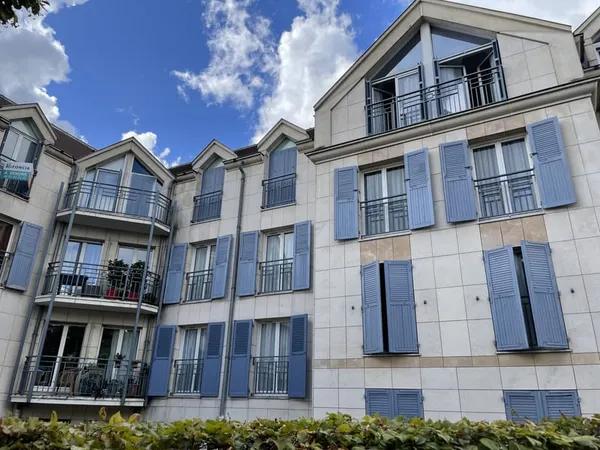 Appartement 4 piéces donnant sur le parc Raymond Sybille à A