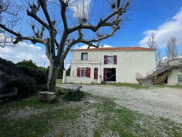 Maison à BOULBON 6 pièces 159 m² - 8934 m² de terrain