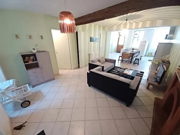 Centre ville LA CHARITE SUR LOIRE, maison de ville 156m2 hab