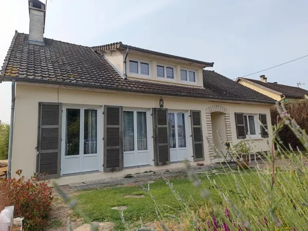 Jolie maison sur sous-sol