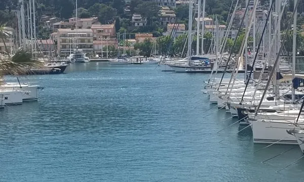 ** Vue mer ** Sur le Port ** Appartement 2 pièces ** (83430) SAINT MANDRIER SUR MER **