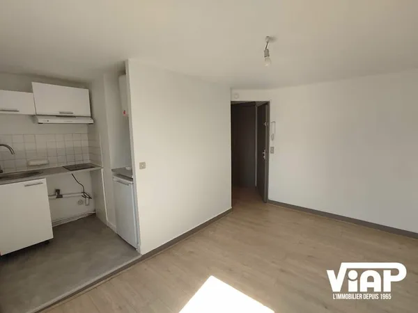 STUDIO EN HYPER CENTRE VILLE - LIMOGES