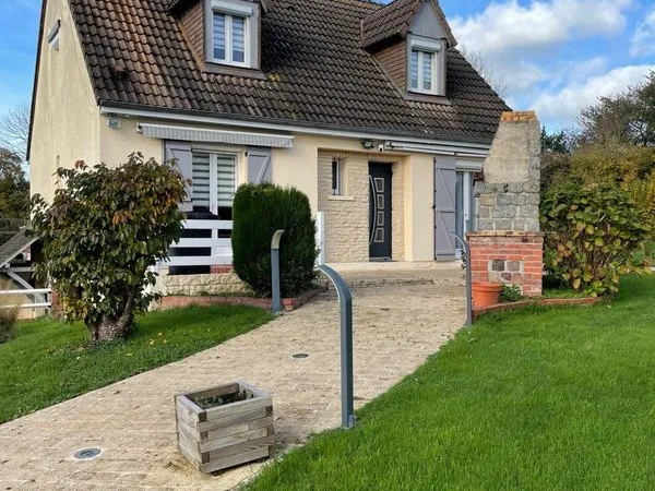 Maison lumineuse de 108 M2 avec 3 chambres à Reux 5mn centre de Pont L'Evêque