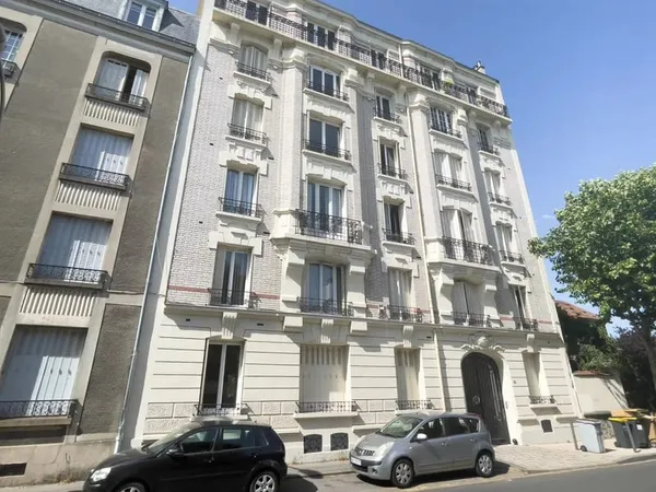 ? Appartement traversant avec cachet au Perreux-sur-Marne -
