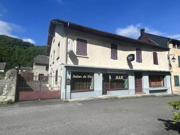Bien immobilier de rendement Vente Campan 7p 133m² 218000€