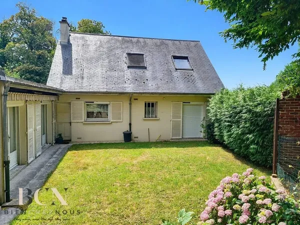 Maison familiale avec confort de plain-pied, volumes rares e