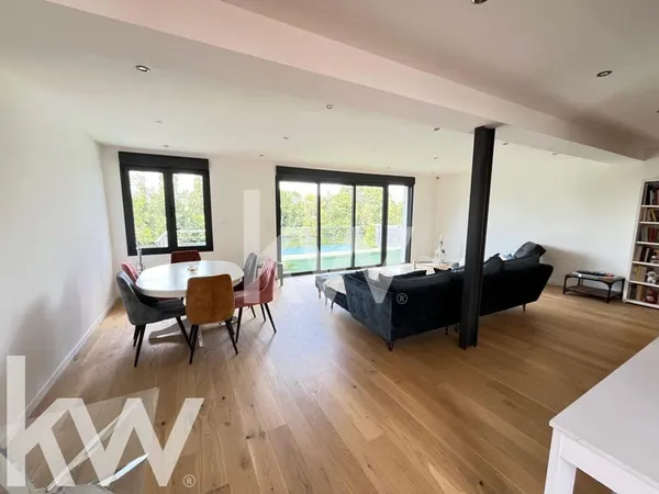 Loft de 153 m² à SAINT HILAIRE SAINT MESMIN