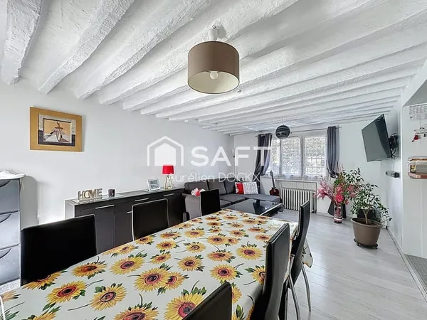 Maison de ville familiale avec dépendance