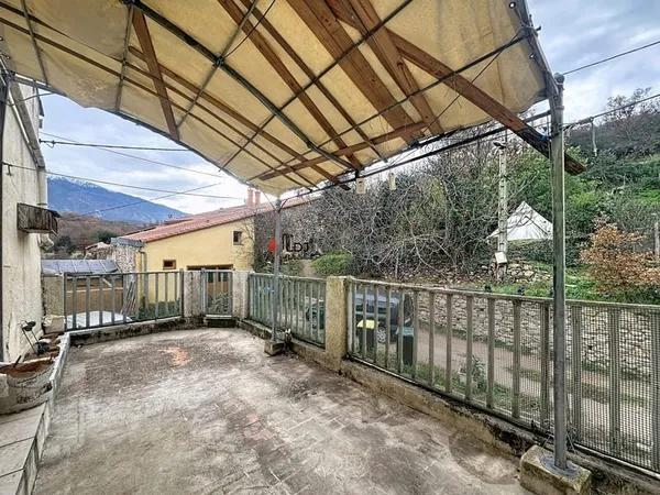 Maison de Village de 72m² avec Terrasse et Cave