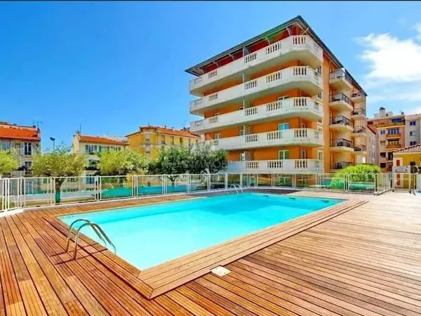 NICE 2 PIECES PROCHE MER RESIDENCE AVEC PISCINE