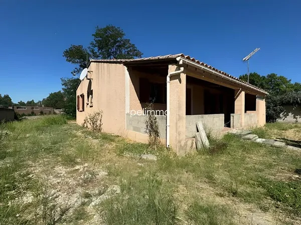 EYGUIÈRES - Maison PP T4 - 89m² / 855m²