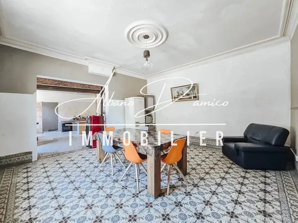 Maison individuelle style fermette avec dépendances et grand po