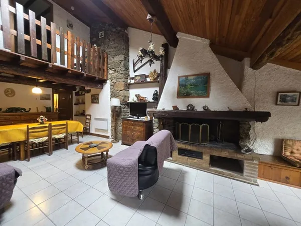 Maison de village à Fontrabiouse