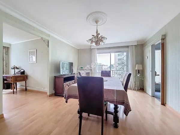 Nantes Collines du Cens : En VENTE, Proche chronobus, appartement 5 pièces, lumineux avec de beaux v
