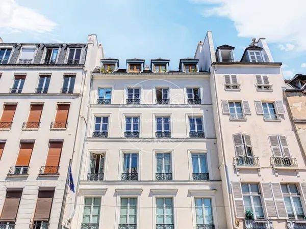 Sublime loft rénové proche de la place des Vosges !