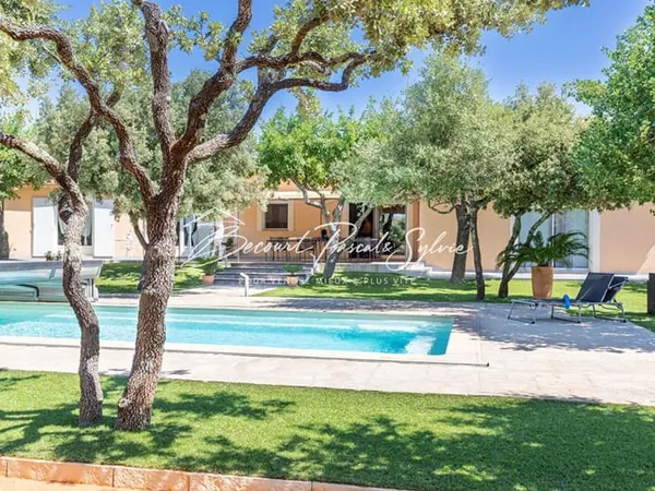 A VOIR ! Propriété sur St Didier 178 m2 sur 3250 m2 avec piscine HYPER CALME