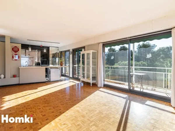 Appartement T4 de 106 m2 à Marseille 13009, Boulevard du Redon