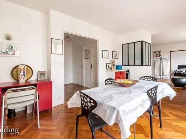 A vendre - Neuilly-sur-Seine Duc d'Orléans - Appartement 6 pièces avec balcon de 119 m²