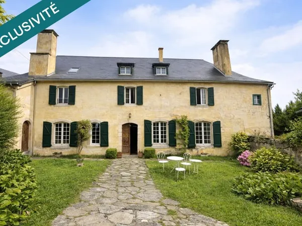 Grande maison de maître en vallée d'Aspe