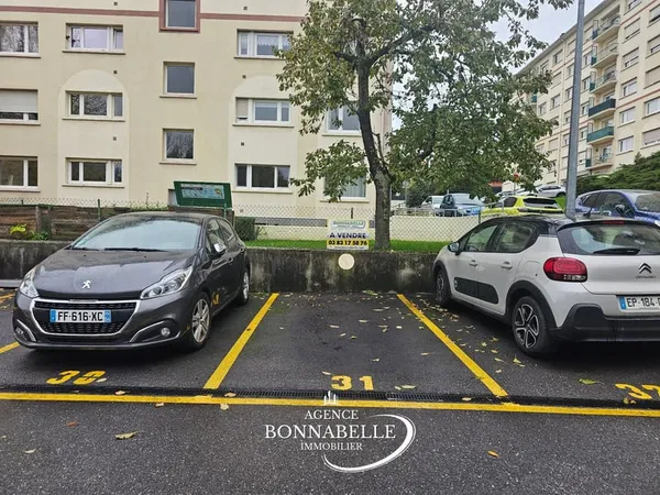 PARKING RESIDENCE LES CHARMETTES