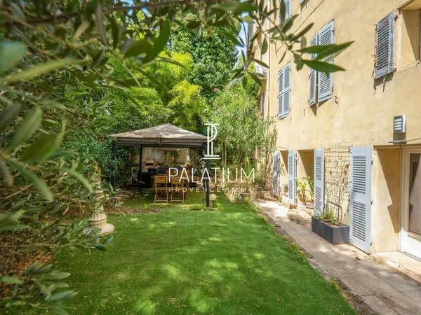 Appartement T4 - 90 m² + jardin + sauna