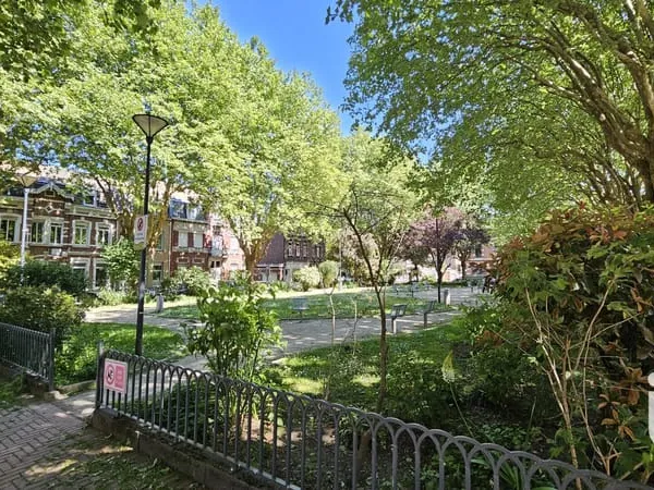 Bâtiment 270 m²