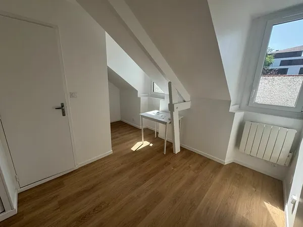 RENNES / JACQUES CARTIER - Studio 12m² refait à neuf idéalement placé !