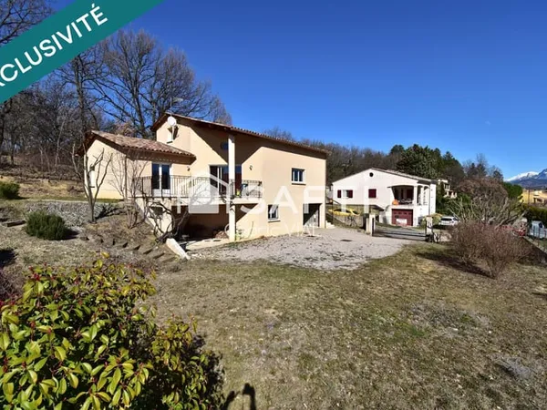 Superbe villa avec vue imprenable à Mallemoisson
