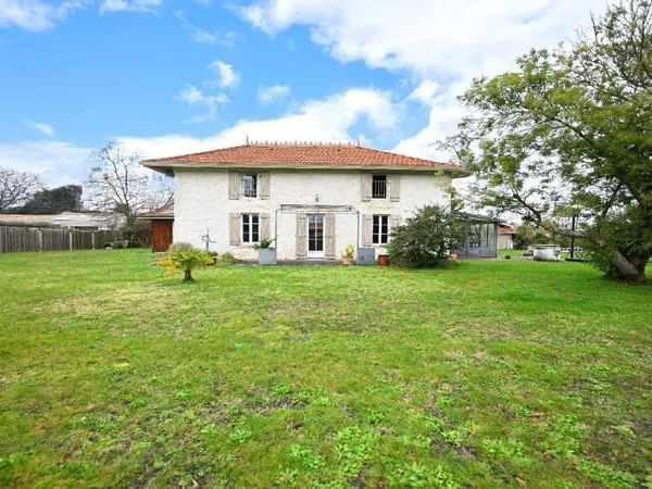 Maison de Maître sur parc !!!