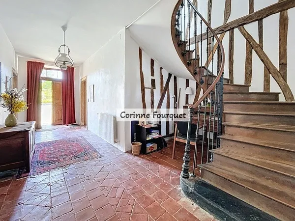 Maison de Maître avec piscine sur 7 700 m2