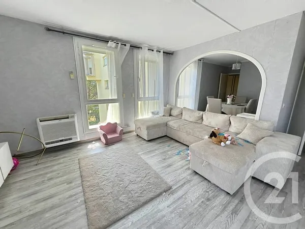 Appartement 4 pièces 83 m²