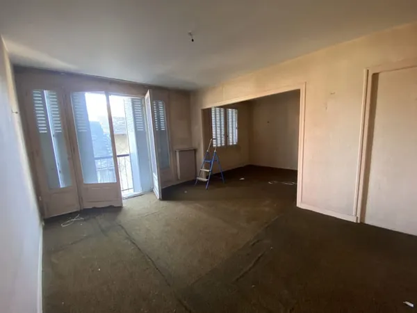 BEL APPARTEMENT T3 AVEC CAVE