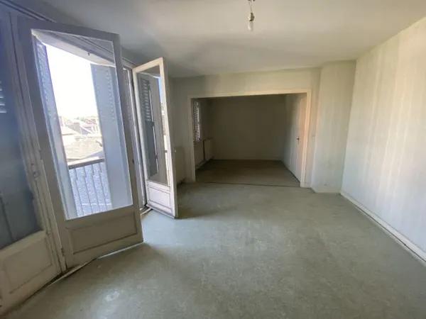 BEL APPARTEMENT T3 AVEC CAVE