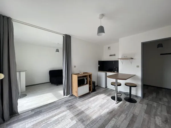 Le Mans Hôpital : appartement de type 2 meublé avec parking
