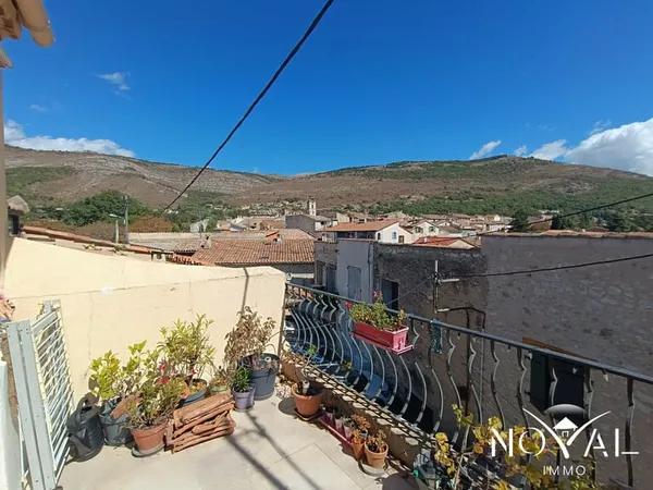 Maison de village avec terrasse