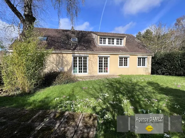 Dourdan 4 km, maison de 9 pièces, 228 m², sous-sol et jardin clos